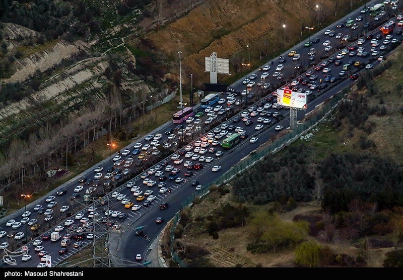 آزادراه تهران شمال؛ بهمن‌ماه زیر بار ترافیک