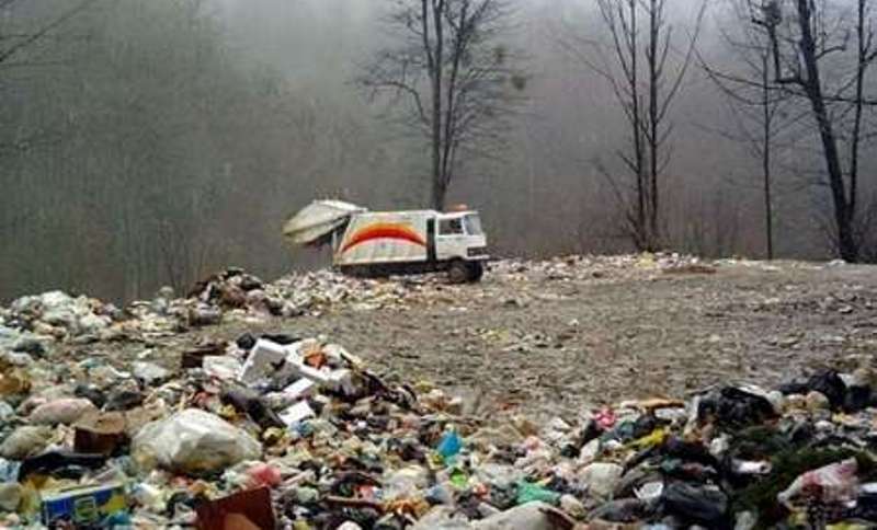 گزارش حرف از رشد تولید زباله در پنهان‌کاری مسئولان؛ کوه زباله می‌سازیم!