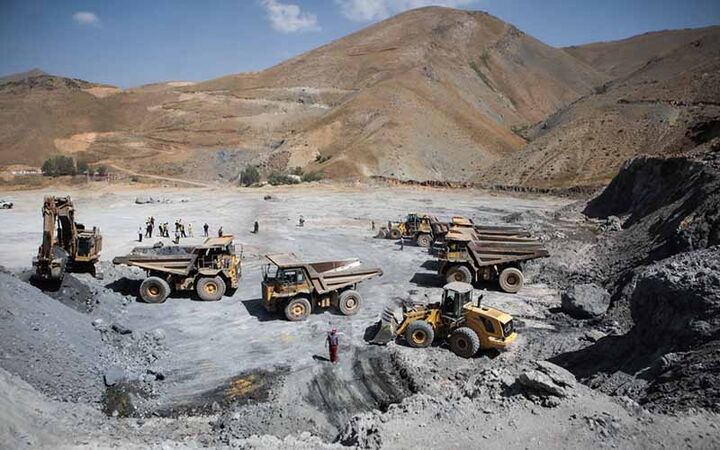 مخالفت منابع طبیعی غرب مازندران با واگذاری معدن در حاشیه آزاد راه تهران  شمال