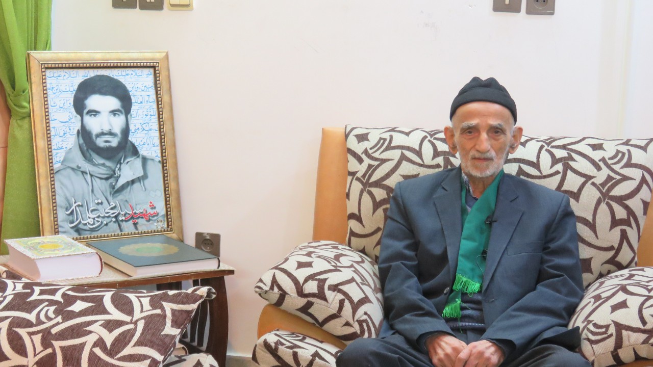 ماجرای هدیه‌ای که شهید مجتبی علمدار به پدرش داد