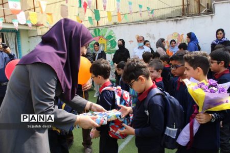 دانشآموز و معلم؛ قربانیان پنهان نظام آموزشی/ آن ماه مهرِ پیکر نامهربان ما