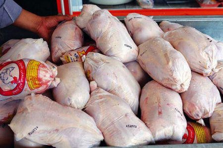 قیمت هر کیلوگرم مرغ منجمد در  بازار مازندران ۴۴ هزار تومان است
