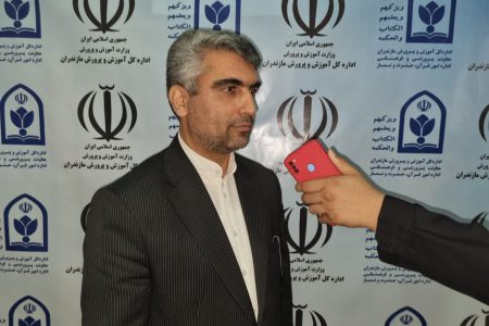 استقرار غرفه جهاد تبیین در نمایشگاه کتاب مازندران