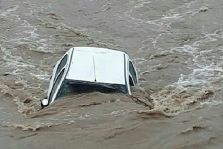 یک خودرو‌ مفقوده شده سیلاب دیشب در مازندران پیدا شد
