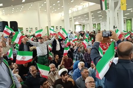 تصویری/ استقبال پرشور مردم نوشهر از رئیس جمهور
