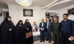 دیدار قاسمی طوسی همراه با مشاور استاندار در امور ایثارگران با مادر معزز شهید دوامی و جانباز سرافراز سردار عمرانی در ساری