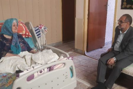 عیادت مدیرکل بنیاد مازندران از مادر و همسر شهیدان آبیان در ساری