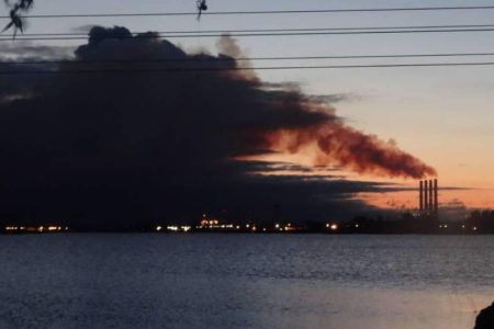 مازوت‌سوزی در نیروگاه نکا، تهدید جدی برای سلامت مردم مازندران