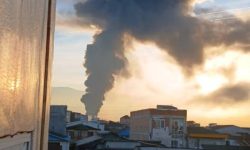 عملیات گسترده برای مهار حریق در مجتمع کاله آمل/ اعزام تیم‌های کمکی از ۷ شهر مازندران