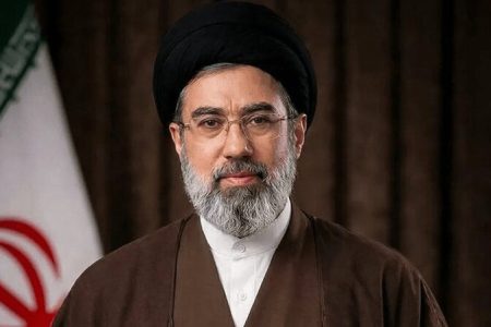 آیت‌الله سید مجتبی خامنه‌ای سومین رهبر جمهوری اسلامی ایران شد