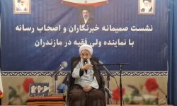 باید از حرفه شریف خبرنگاری با صداقت و شجاعت دفاع کرد